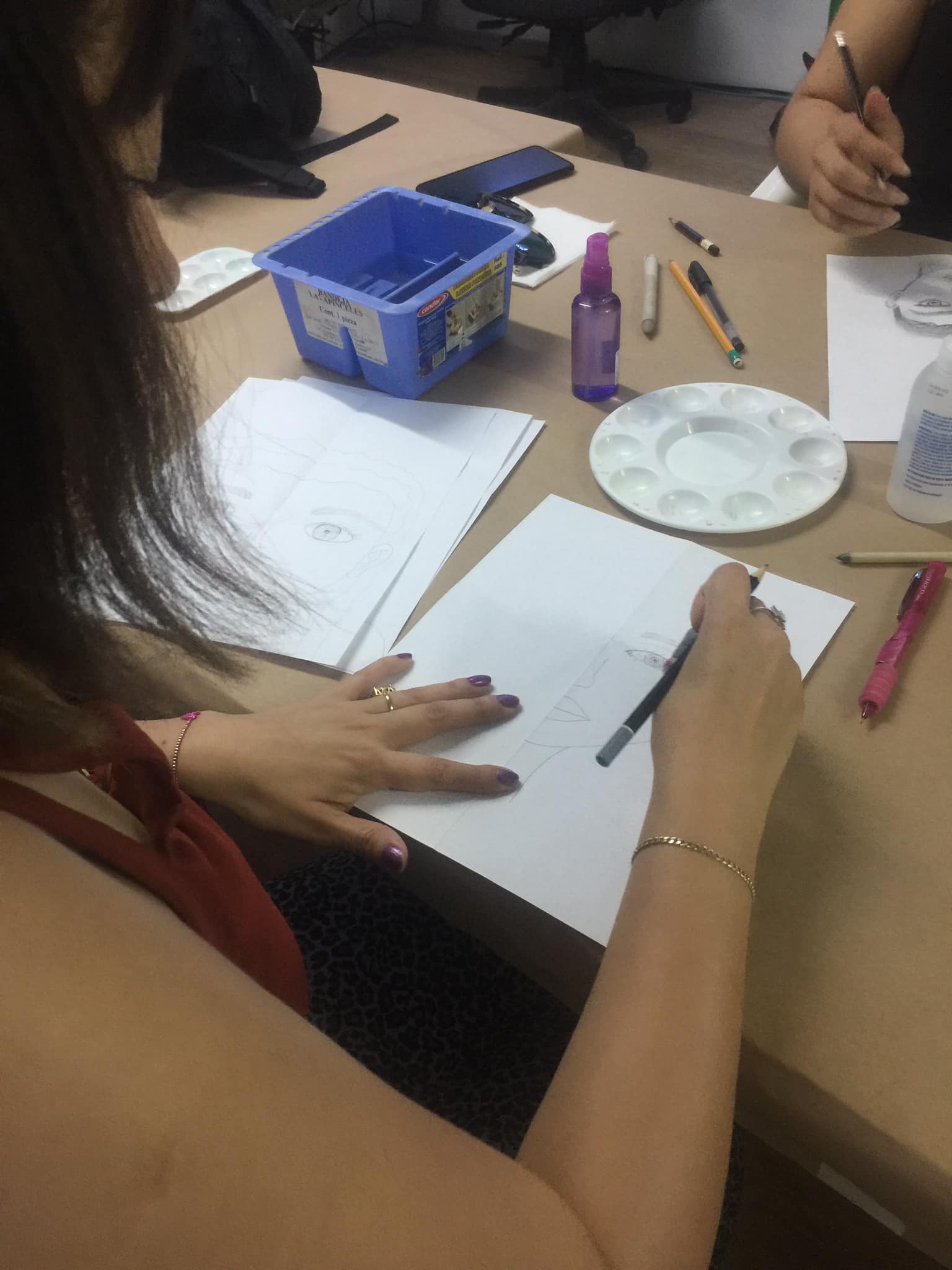 Alumnos del taller de arte en Tijuana